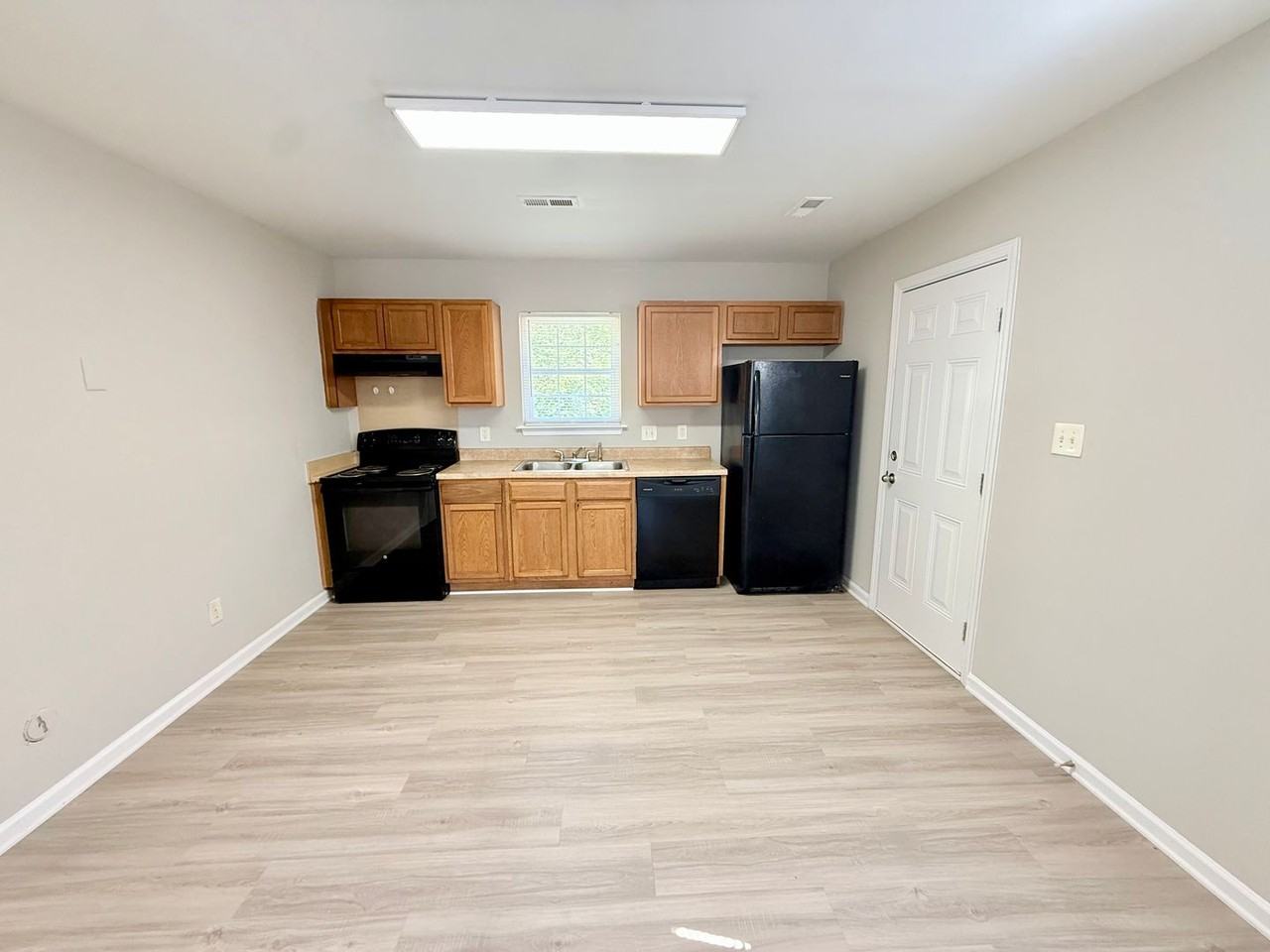 3550 Crestridge Dr - Photo 3 of 13