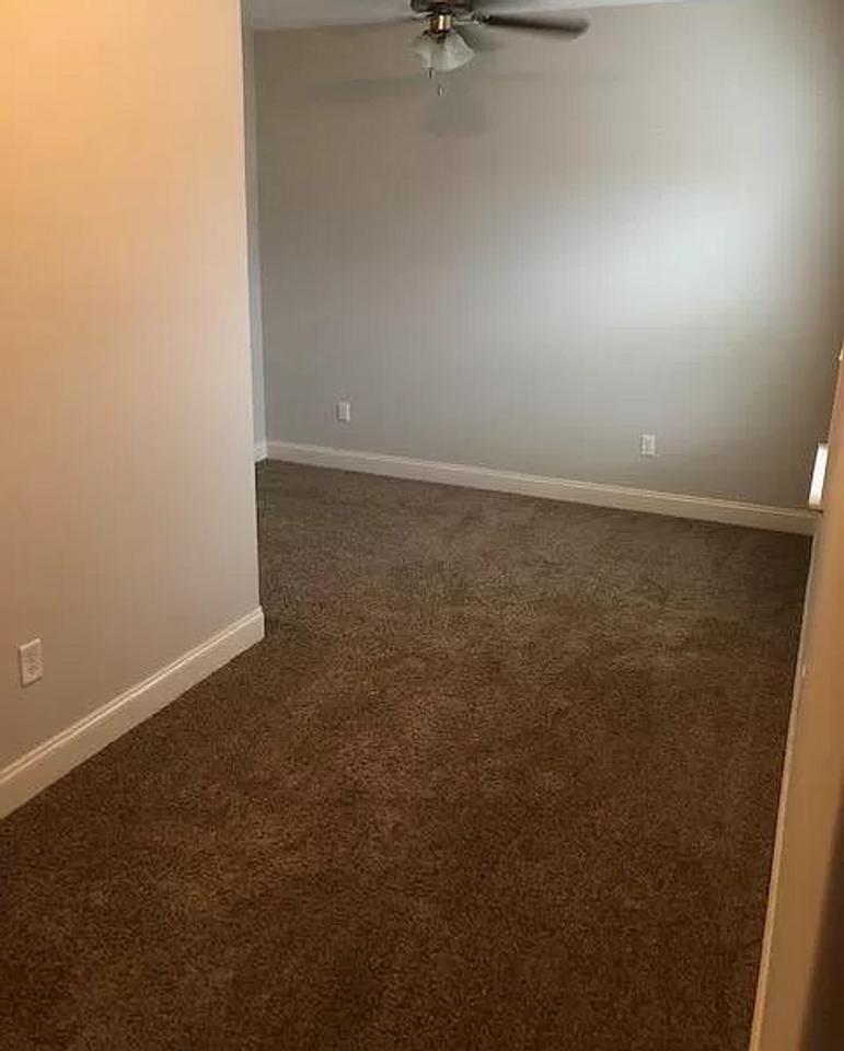 524 Fifer Cir - Photo 7 of 18