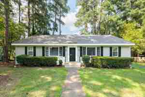 featured image of 2506 Kenmore Rd