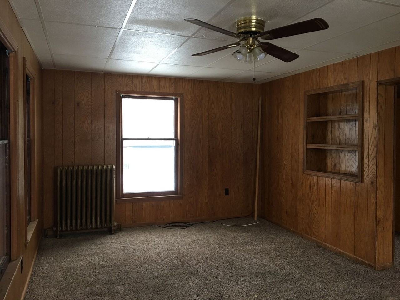 611 Steward Ave - Photo 3 of 14