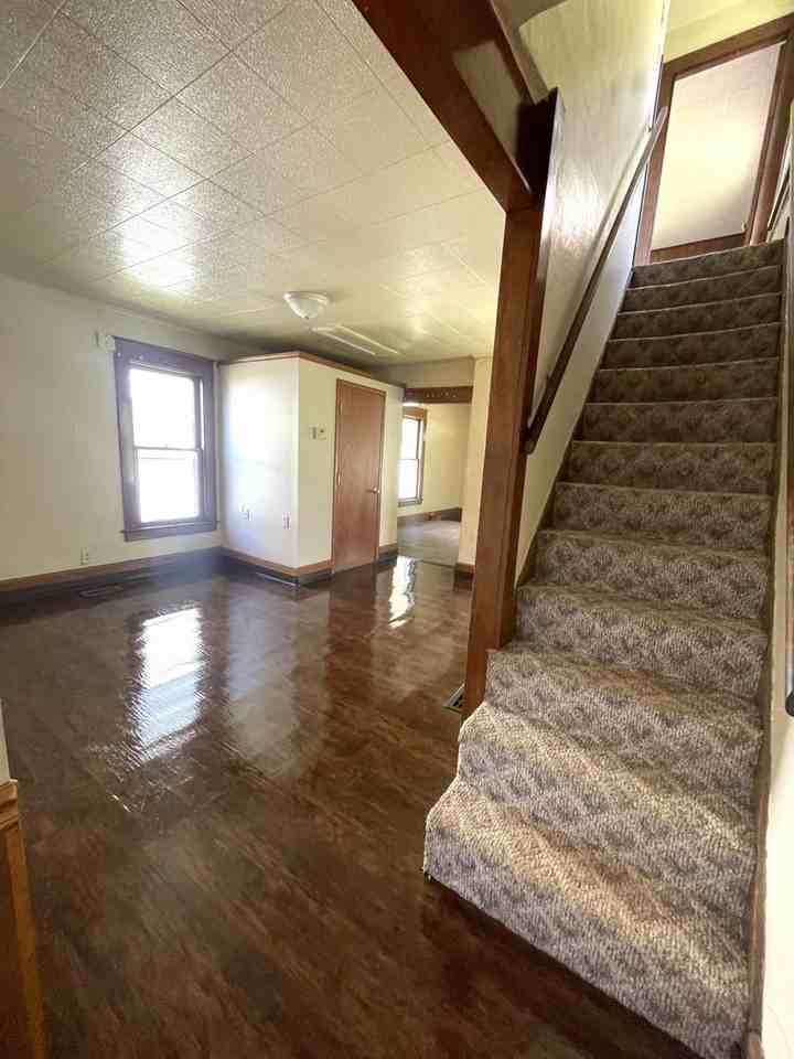 53 Main St - Photo 2 of 8