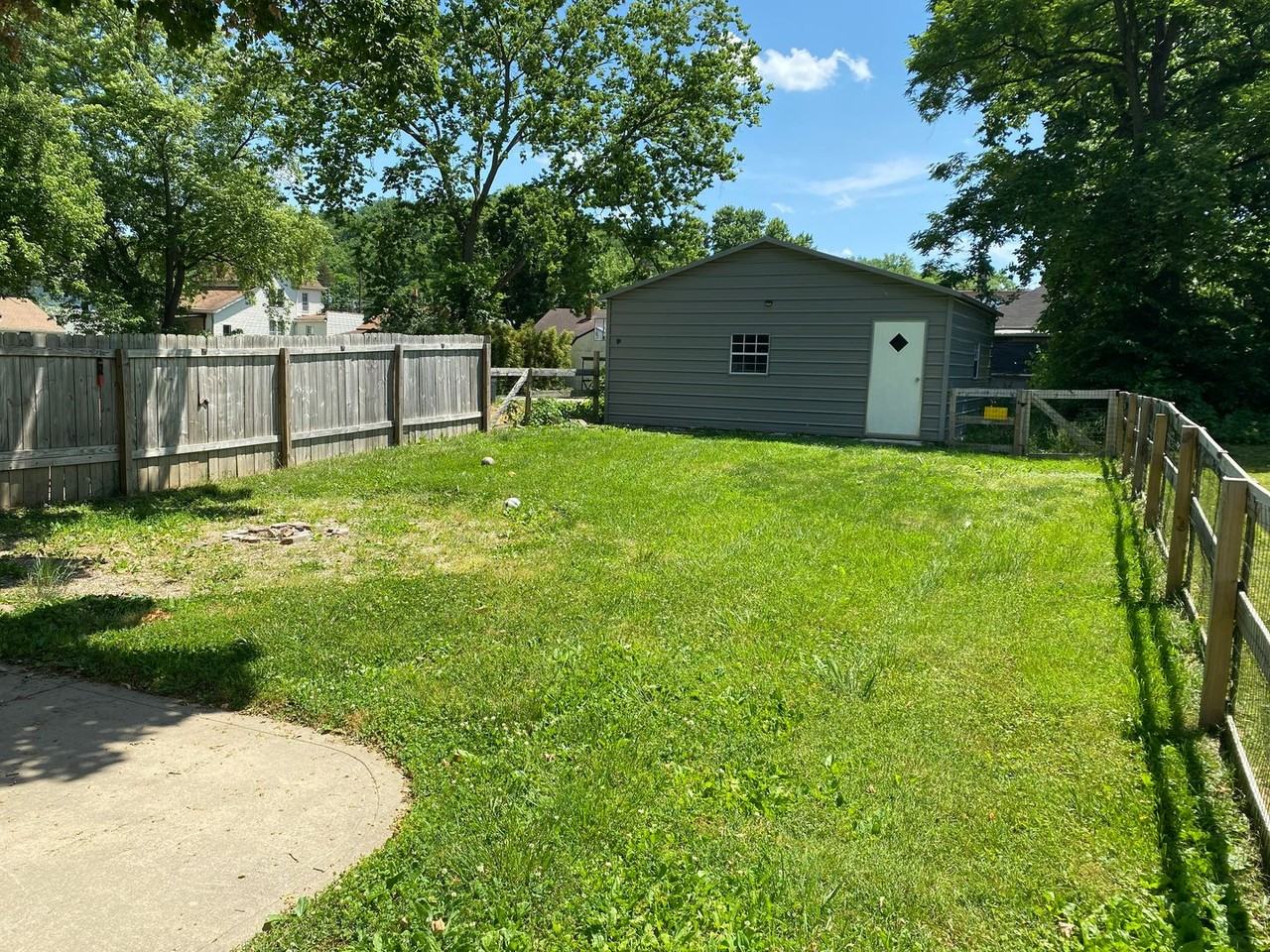 404 N Finley St - Photo 2 of 15