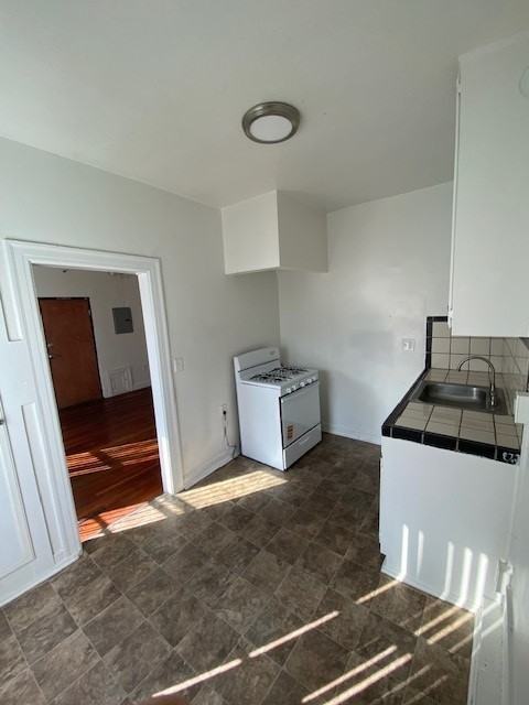 673 Shatto Pl #306 - Photo 7 of 9