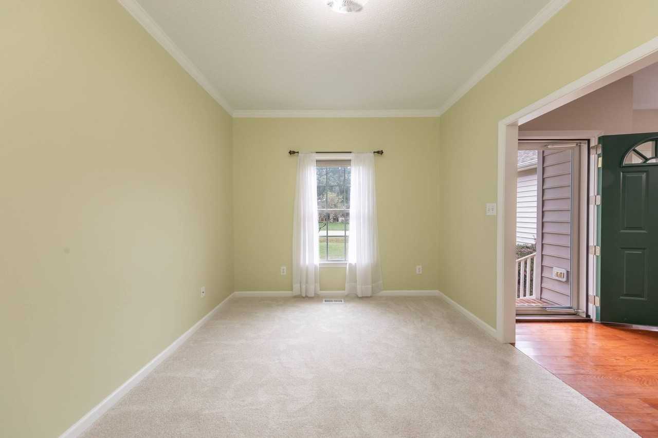 3736 Cherry Walk - Photo 4 of 20
