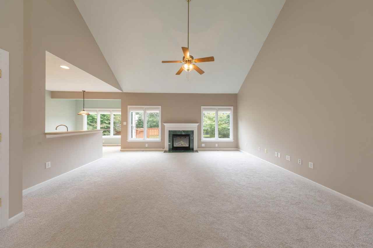 3736 Cherry Walk - Photo 5 of 20