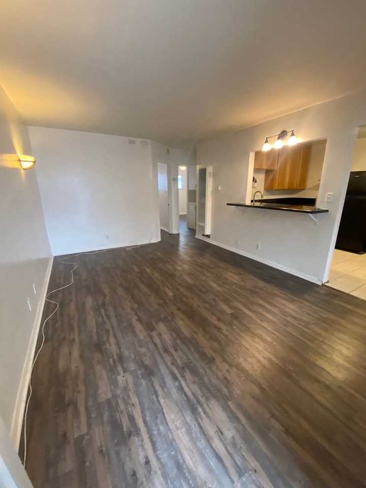 4937 Coronado Ave - Photo 3 of 18