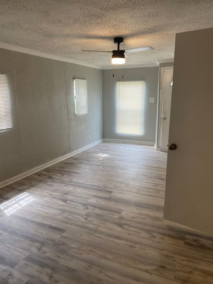 1612 Hill St - Photo 5 of 9