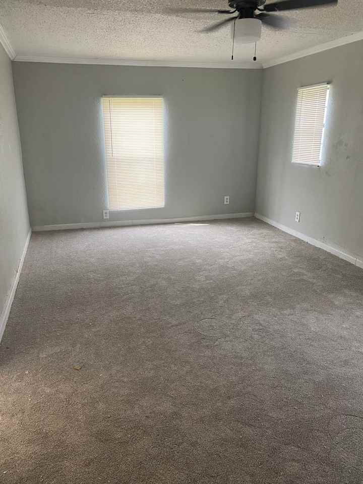 1612 Hill St - Photo 6 of 9