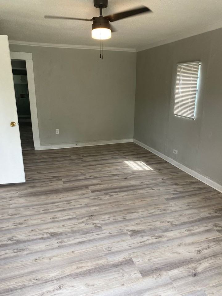 1612 Hill St - Photo 7 of 9