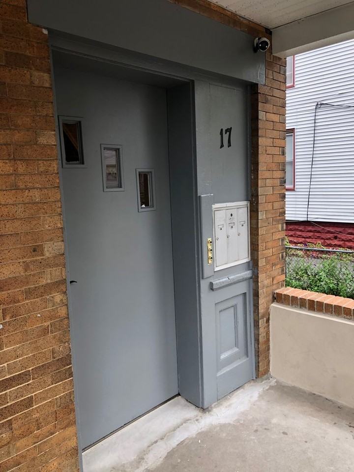 CPI - 17 Devon Street, Kearny - Photo 2 of 9