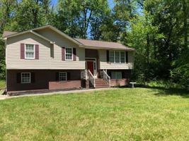 featured image of 415 Greenland Ln