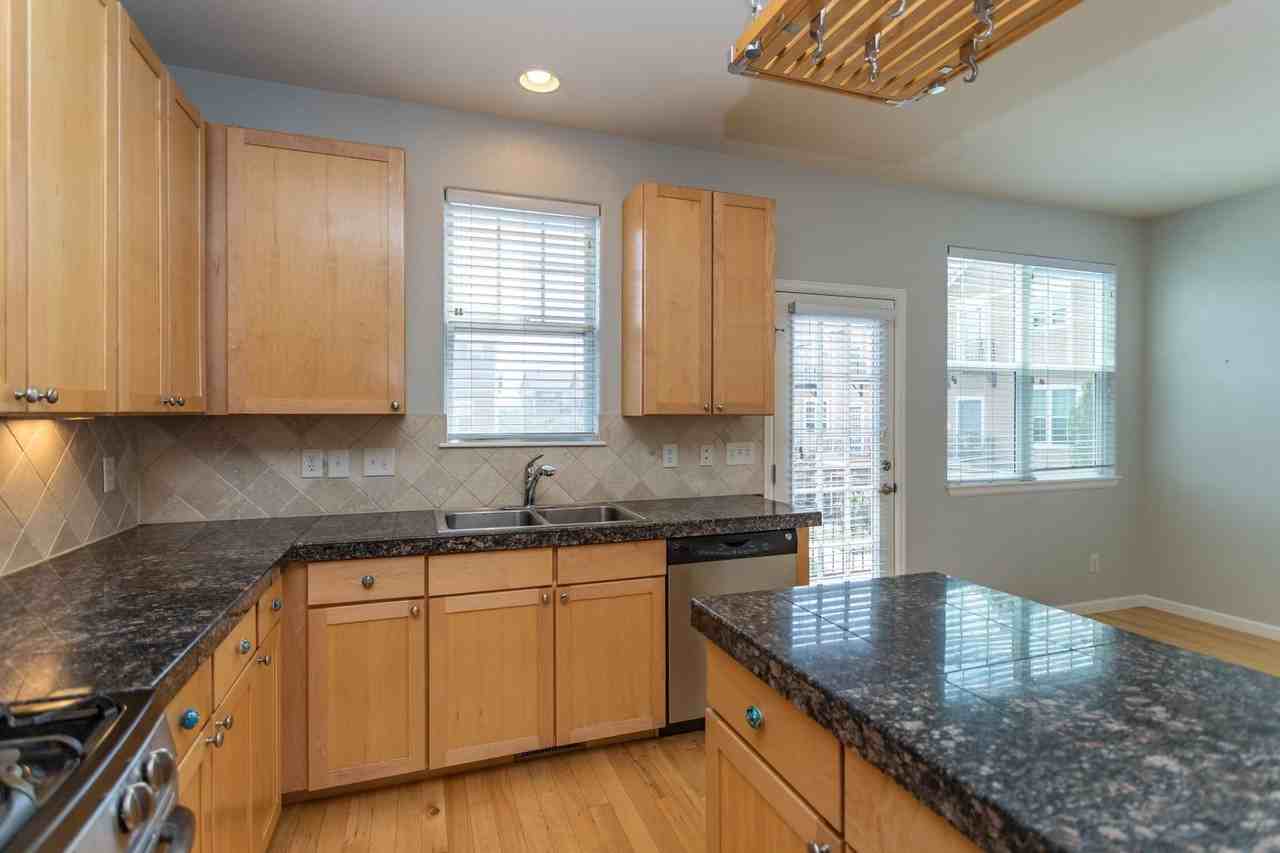 333 E Las Animas St - Photo 3 of 34