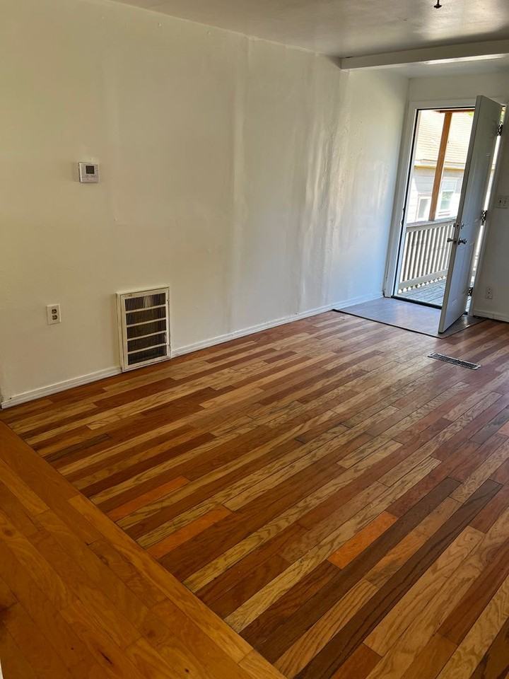 Elm St - Photo 7 of 10