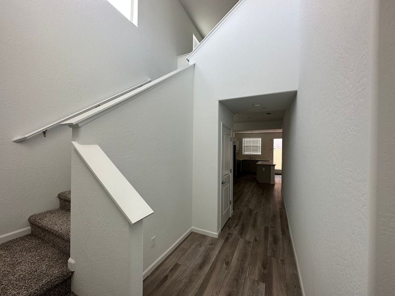 3009 N Creekside St - Photo 4 of 20