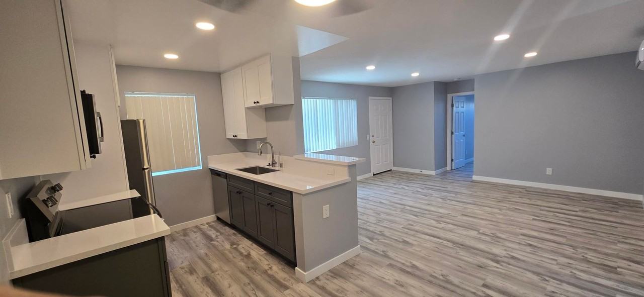 4517 30th Street - Photo 2 of 32