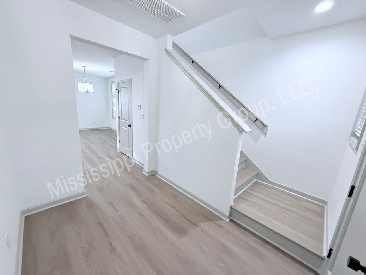 342 Sunflower Ln - Photo 2 of 27