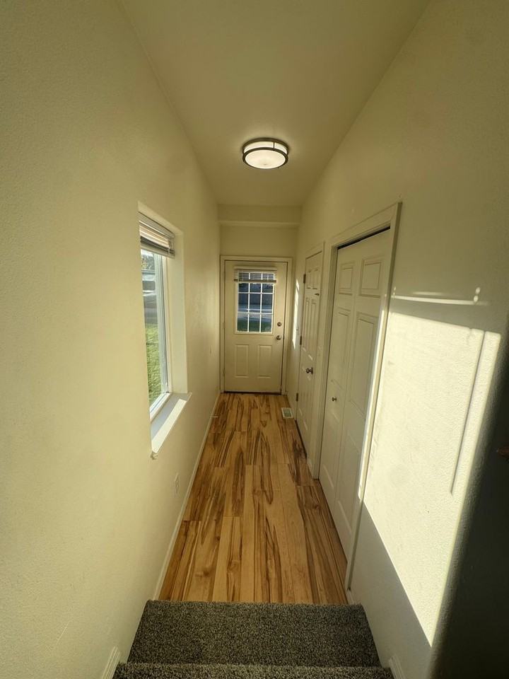 11957 Regency Dr - Photo 3 of 24