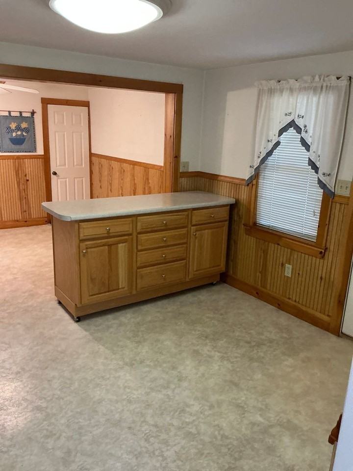 153 Northern Ave - Photo 3 of 14