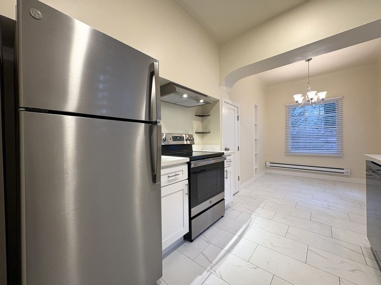 530 Webster St #10 - Photo 5 of 20