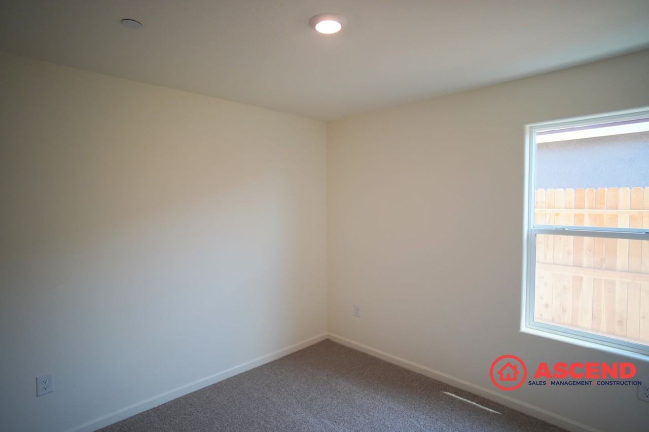 8322 Georgetown Dr - Photo 4 of 24