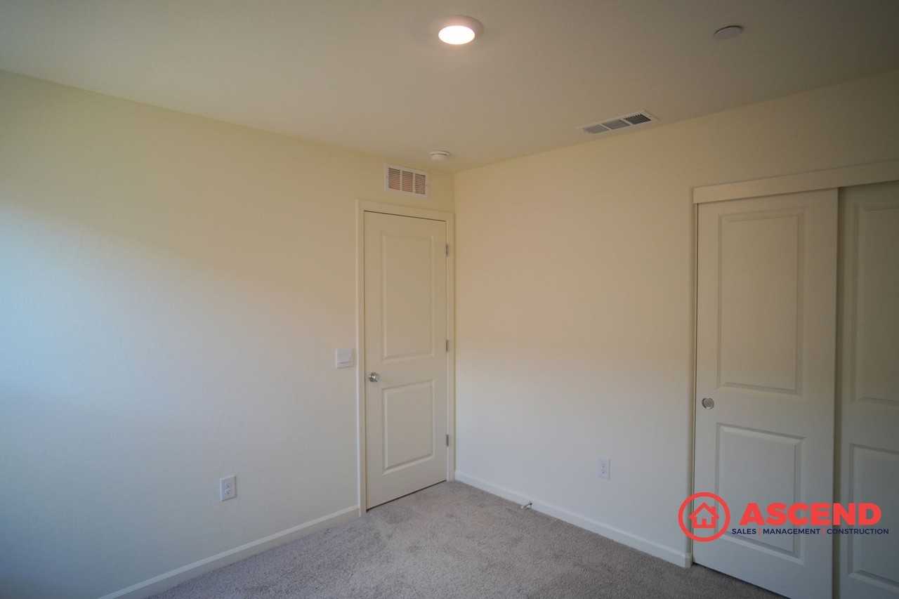 8322 Georgetown Dr - Photo 5 of 24