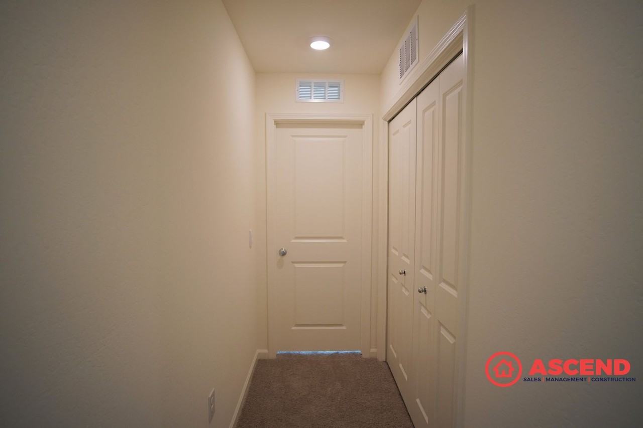 8322 Georgetown Dr - Photo 7 of 24