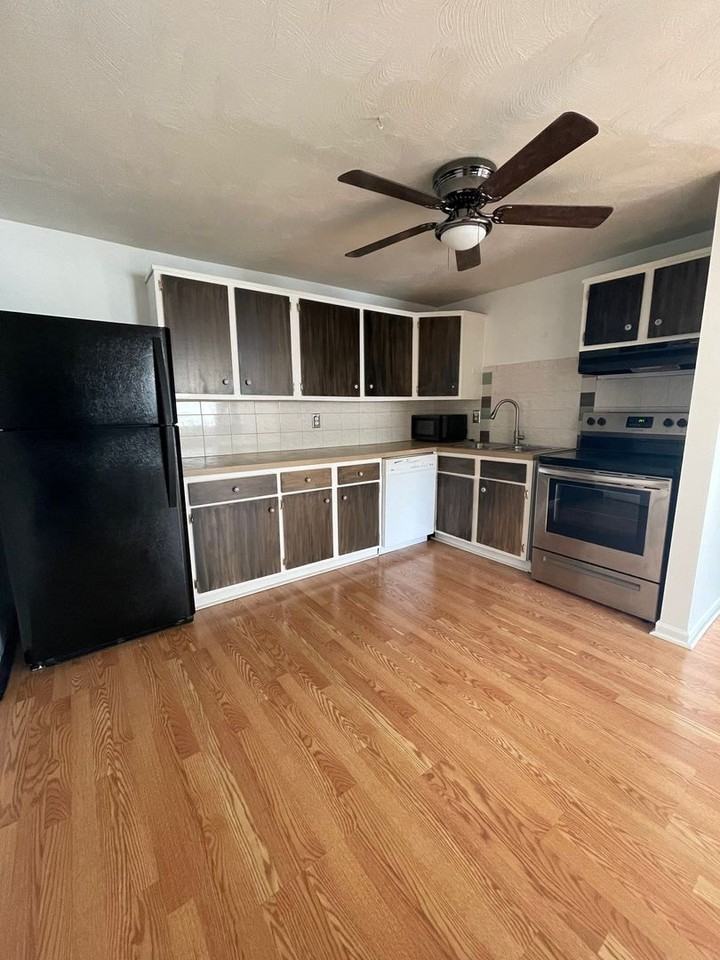 51 S 86th St - Photo 3 of 26