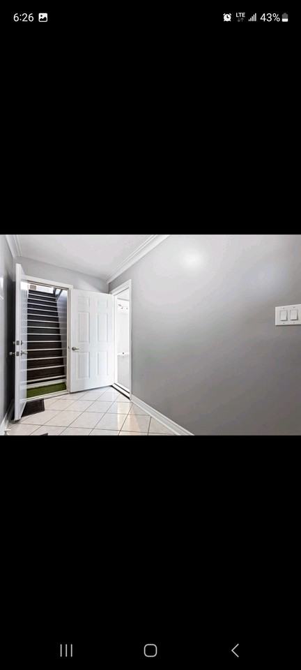 449 Oakwood Avenue - Photo 2 of 9