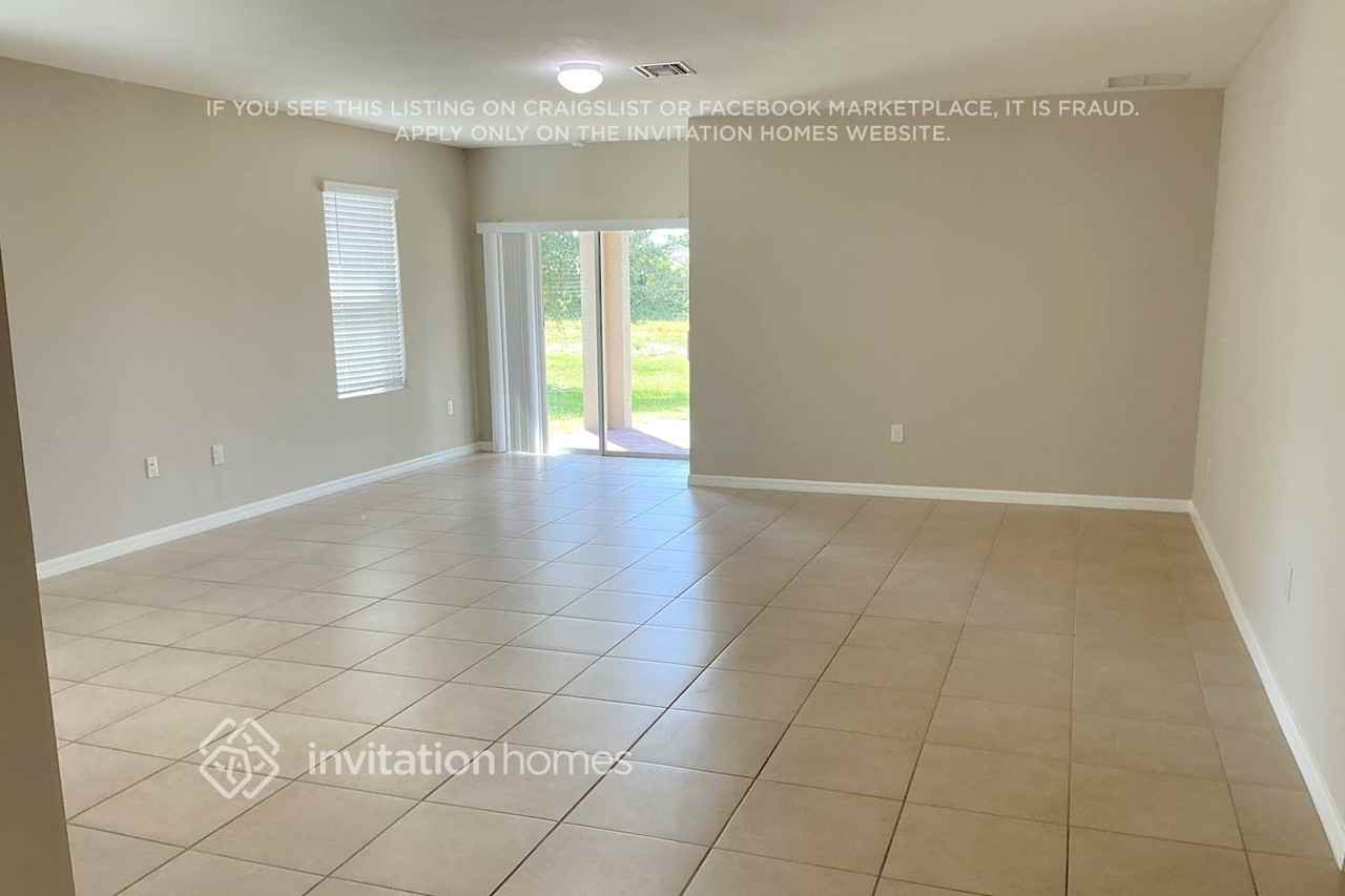 10292 Silver Pond Ln - Photo 2 of 15