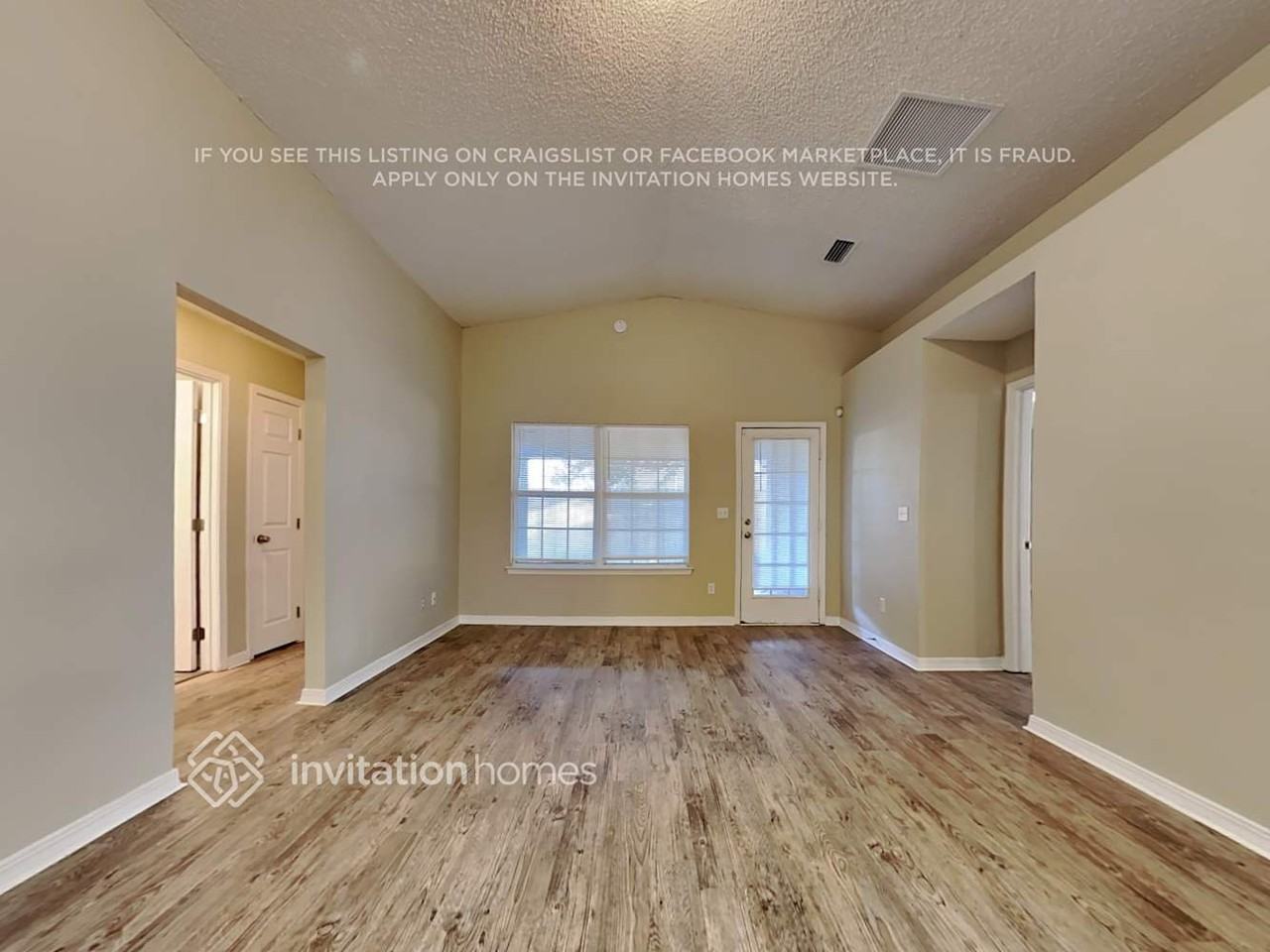 6322 Ironside Dr N - Photo 3 of 18