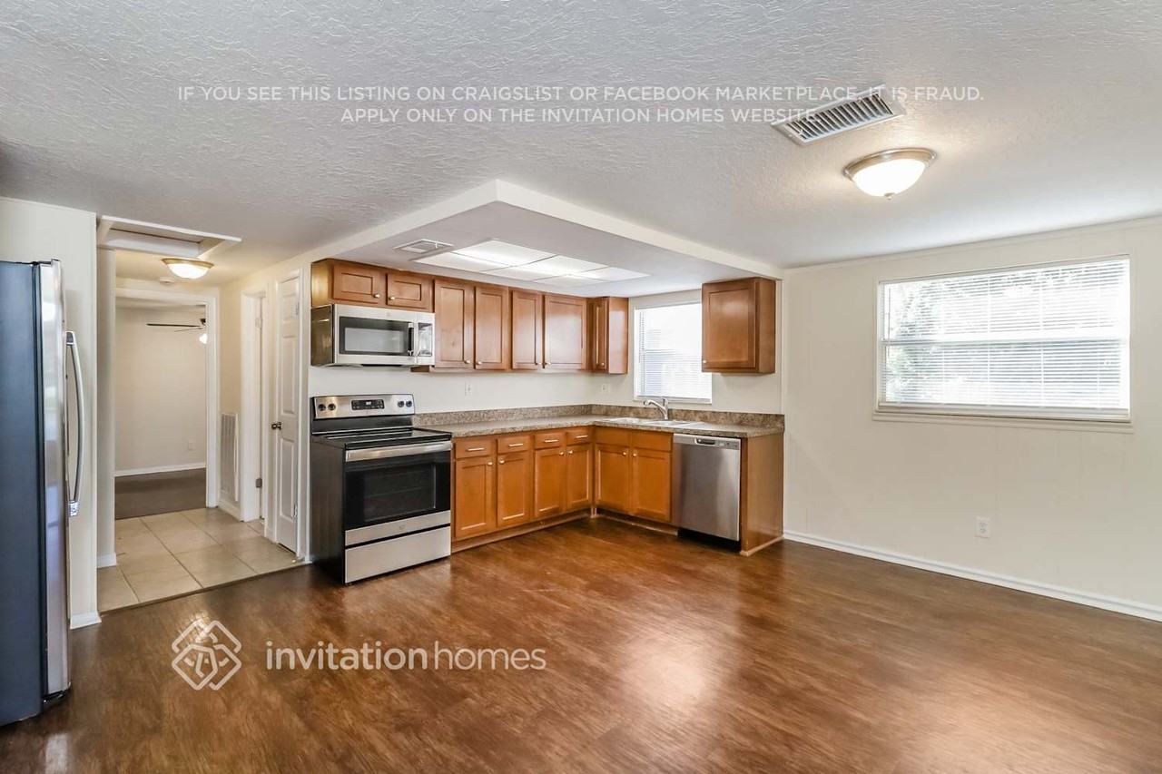 2253 Hama Drive - Photo 4 of 16