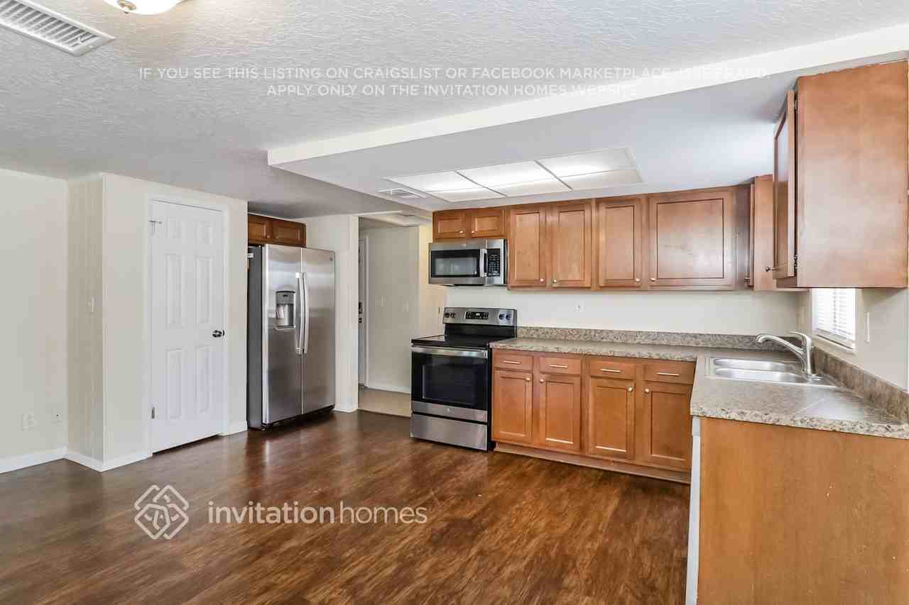 2253 Hama Drive - Photo 5 of 16