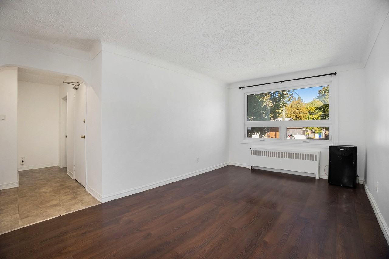 72 Jolliet (TS)(Vanier) - 2 - Photo 3 of 14