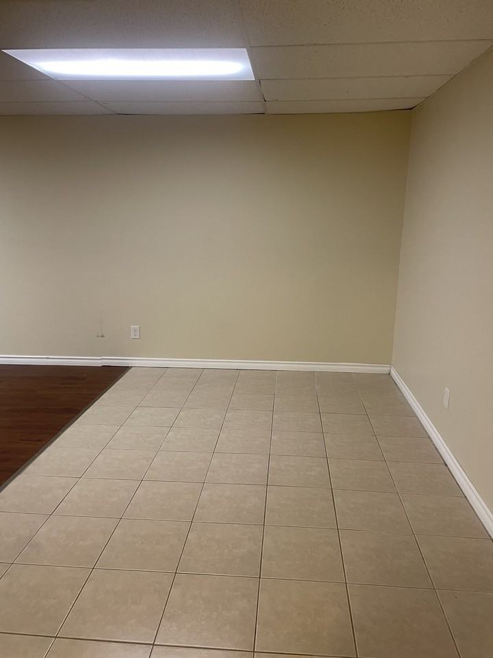 22 Hyland Crescent - Photo 2 of 5