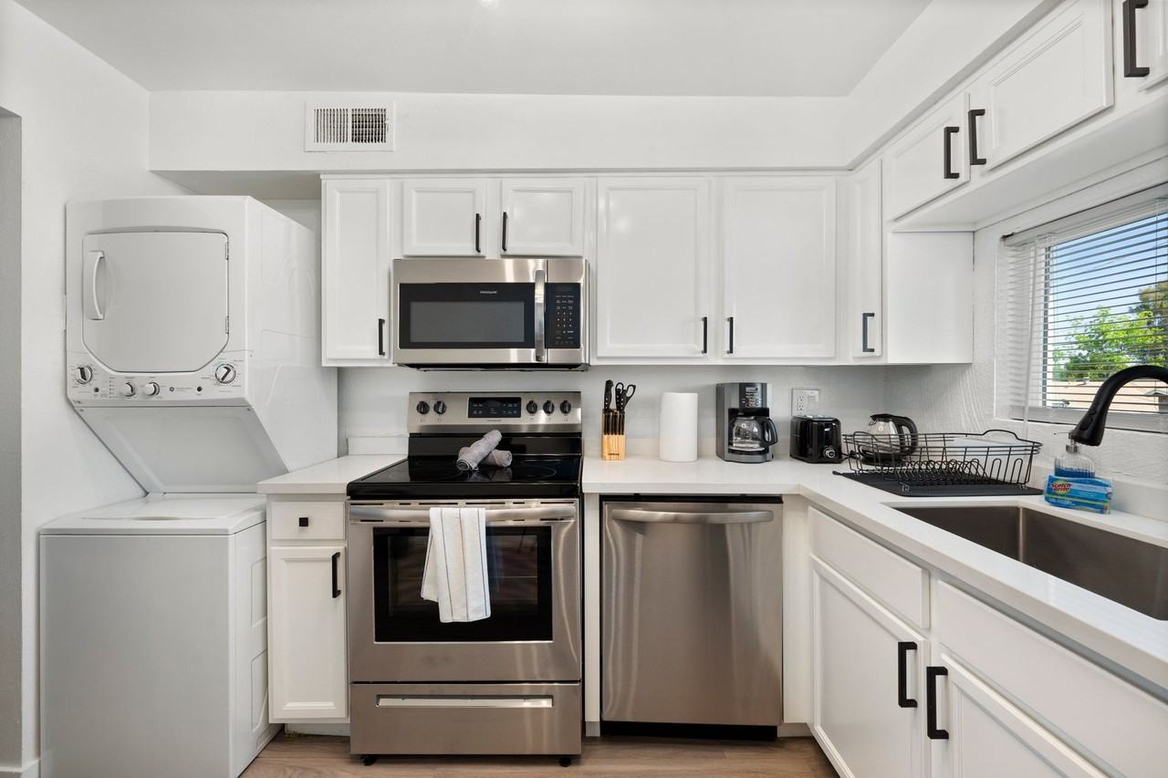 Fringe Mountain View - Photo 6 of 30