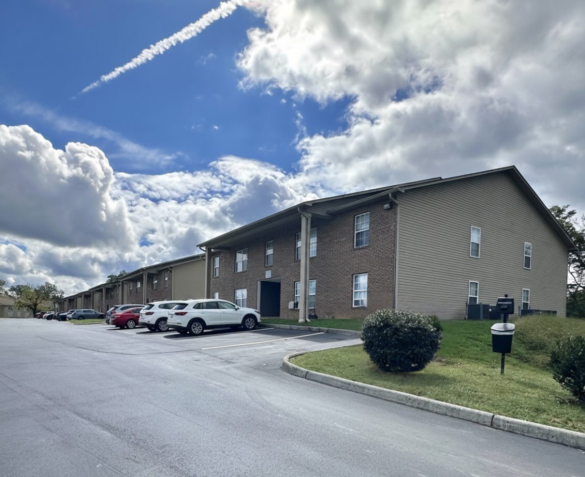 Rand at Forest Hill - Photo 3 of 50