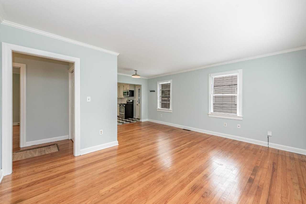 1173 Camden St - Photo 6 of 20