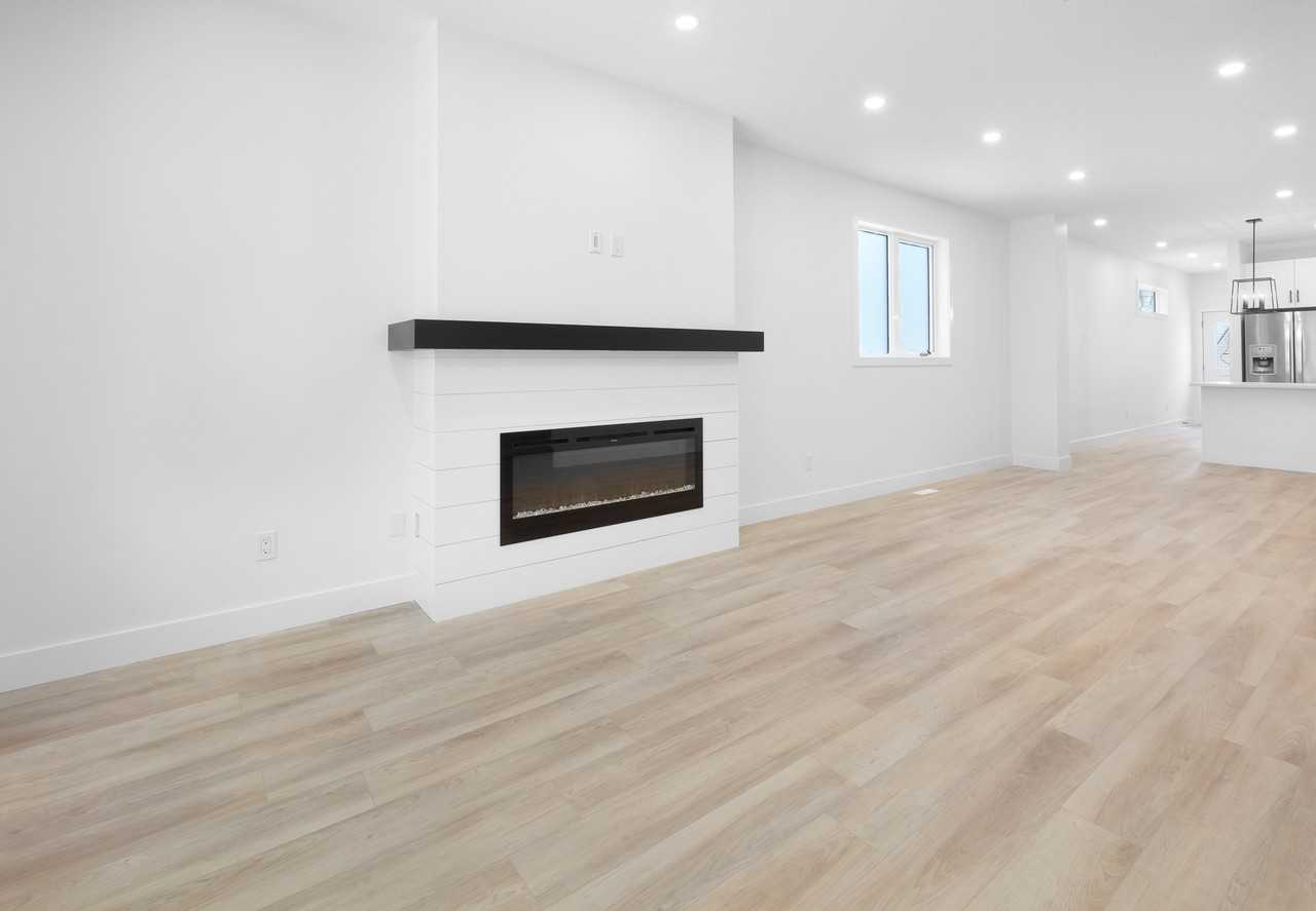 10975 10975 130 Street - 10975 MAIN #10975MAIN - Photo 6 of 31