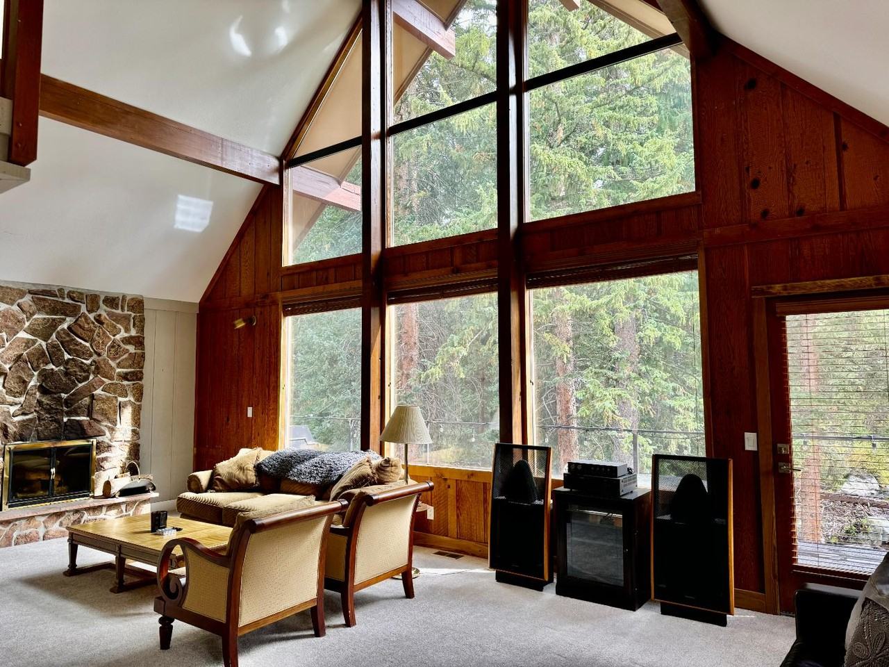 554 Vasquez Rd - Photo 2 of 14