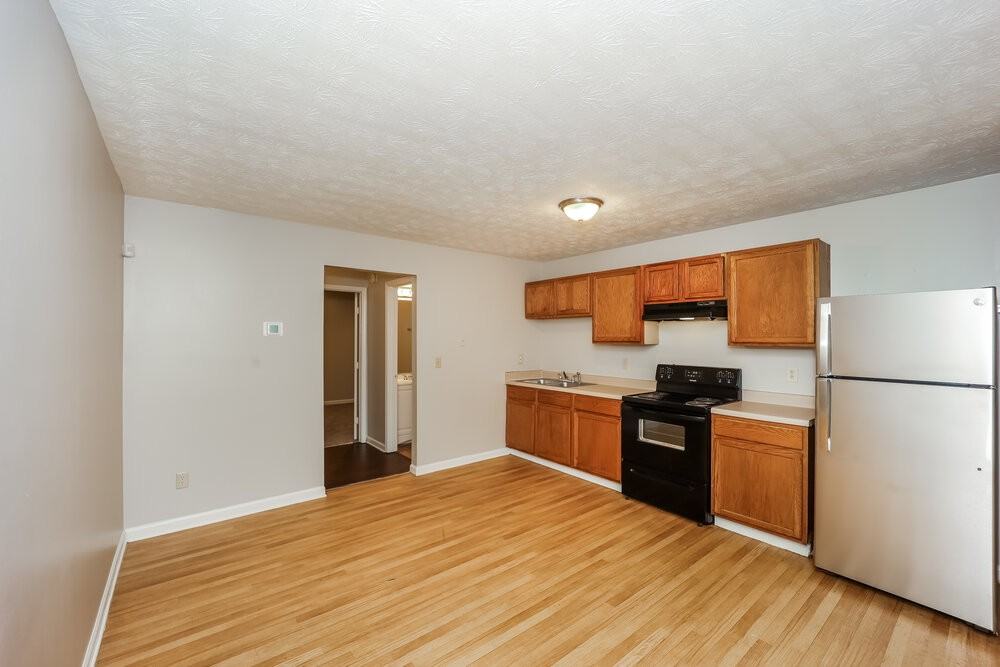 6155 Forrest Ave - Photo 6 of 17