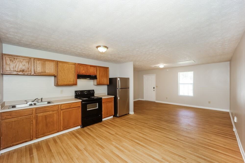 6155 Forrest Ave - Photo 7 of 17