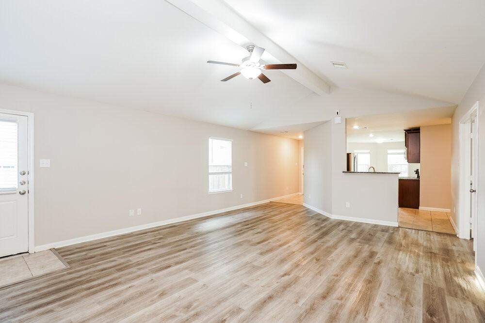 27049 Leonardo Dr - Photo 4 of 16