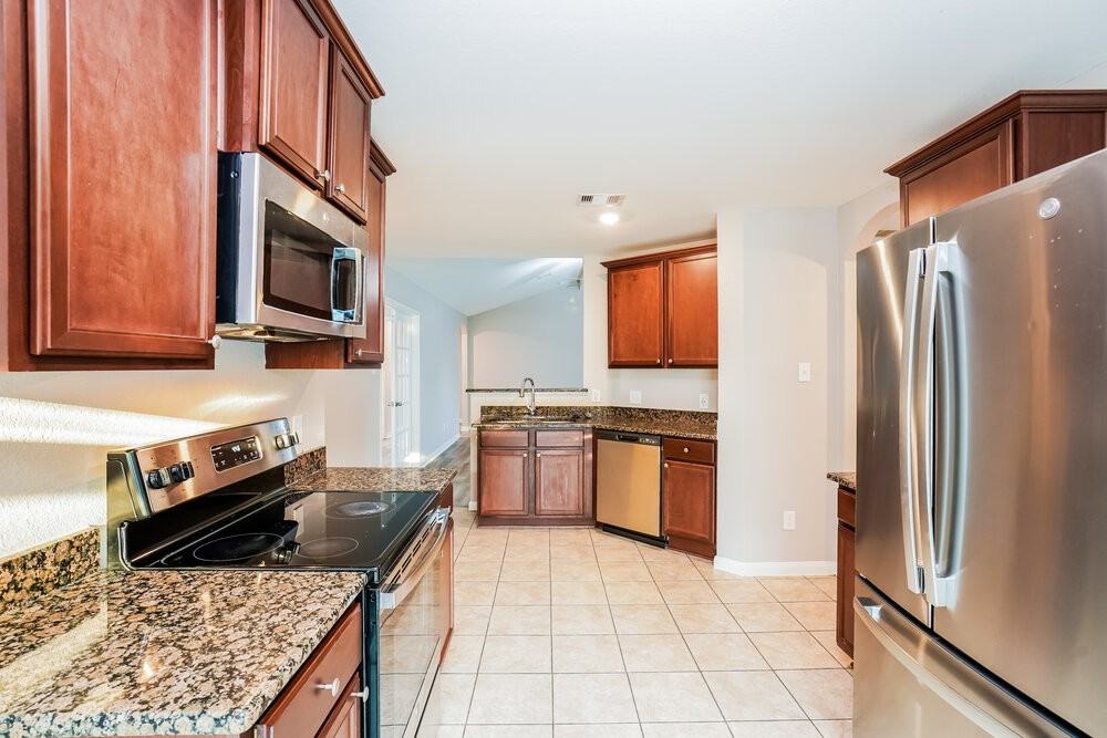 27049 Leonardo Dr - Photo 6 of 16