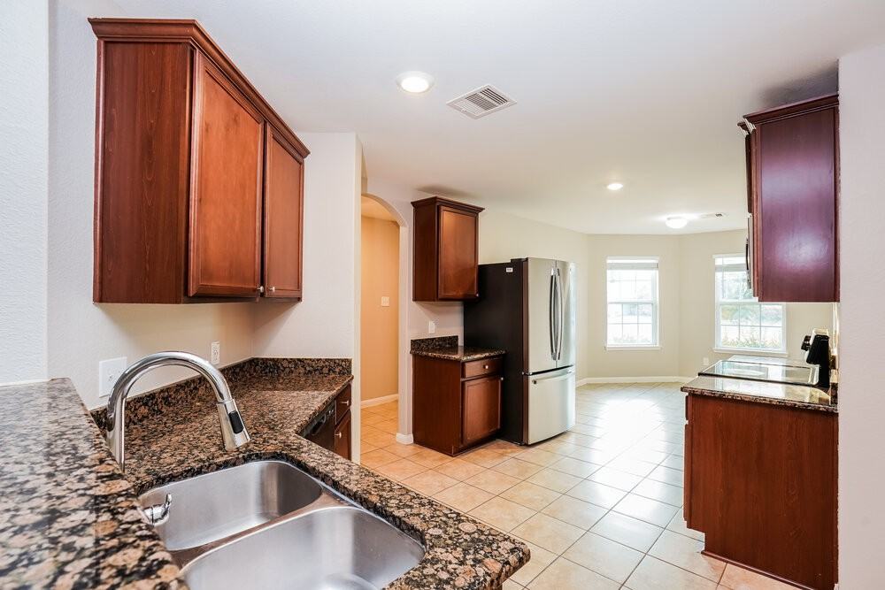 27049 Leonardo Dr - Photo 7 of 16