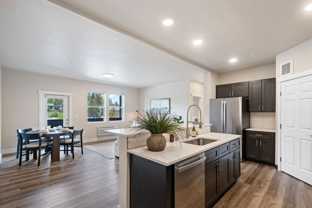 824 E Hastings Rd - Photo 1 of 1