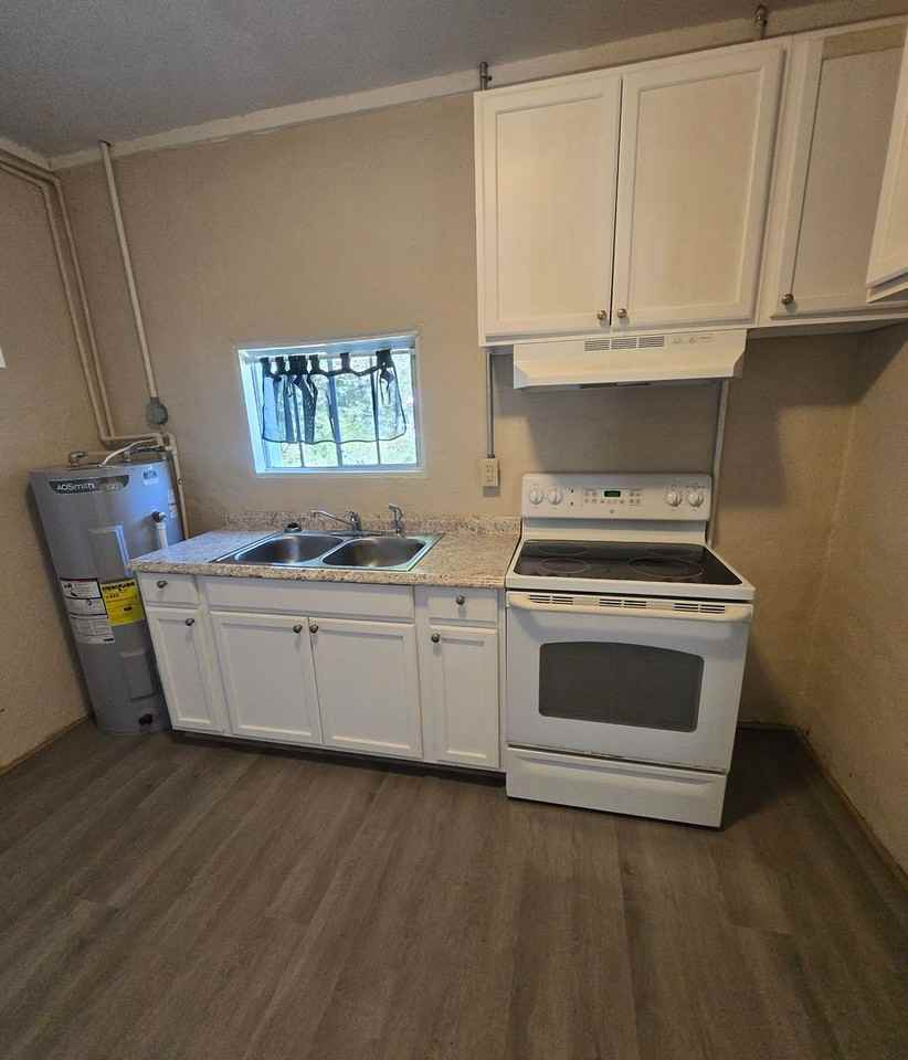 Hamm St - Photo 5 of 23