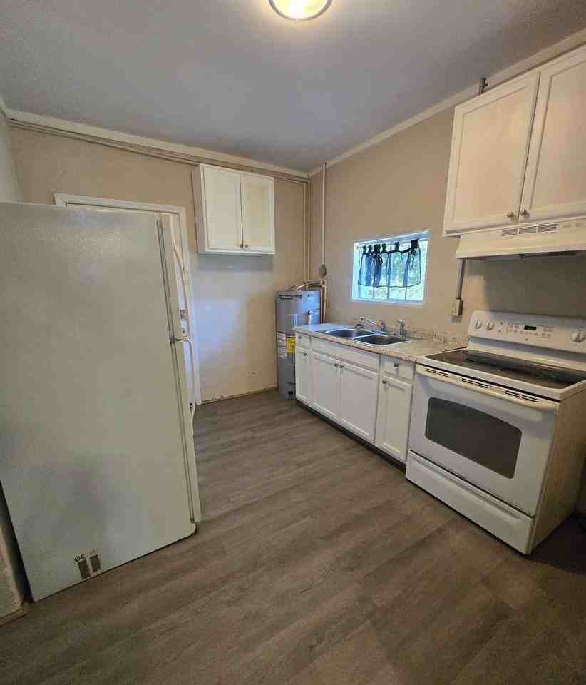 Hamm St - Photo 6 of 23