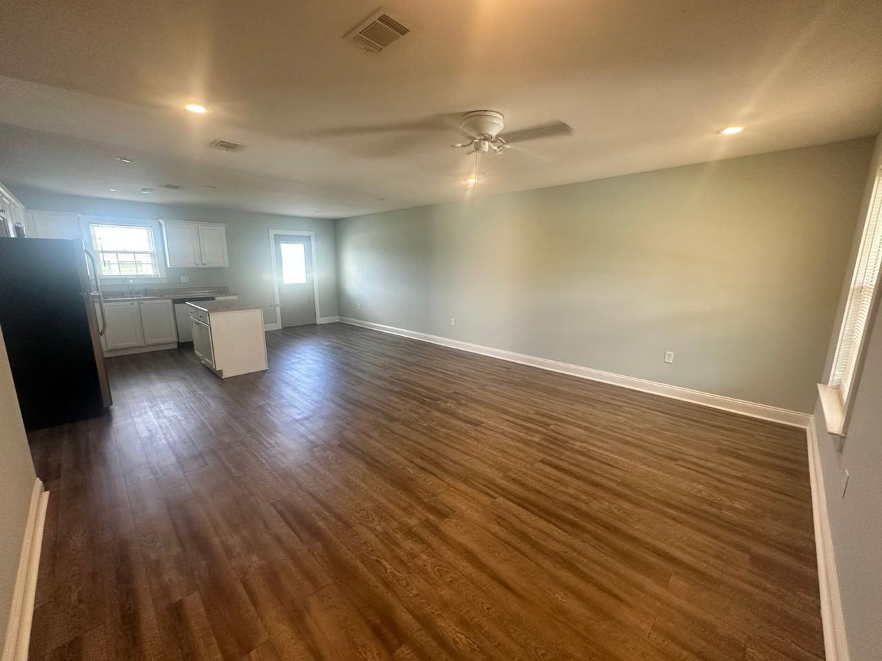 440 440 W. Stanfill St. * - 938 - B3 #B3 - Photo 2 of 23