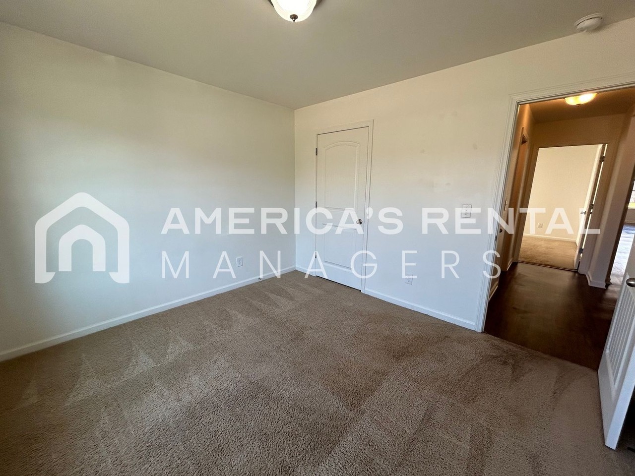 209 Leonards Ct - Photo 7 of 36