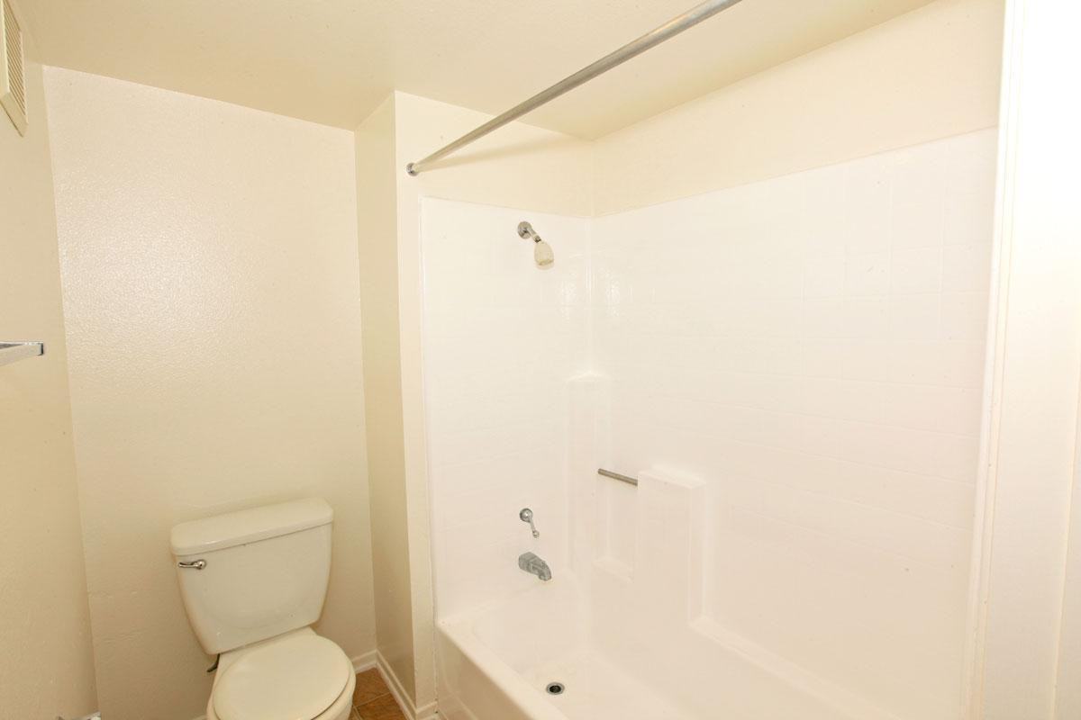 835 South Brookhurst Street - Photo 6 of 19